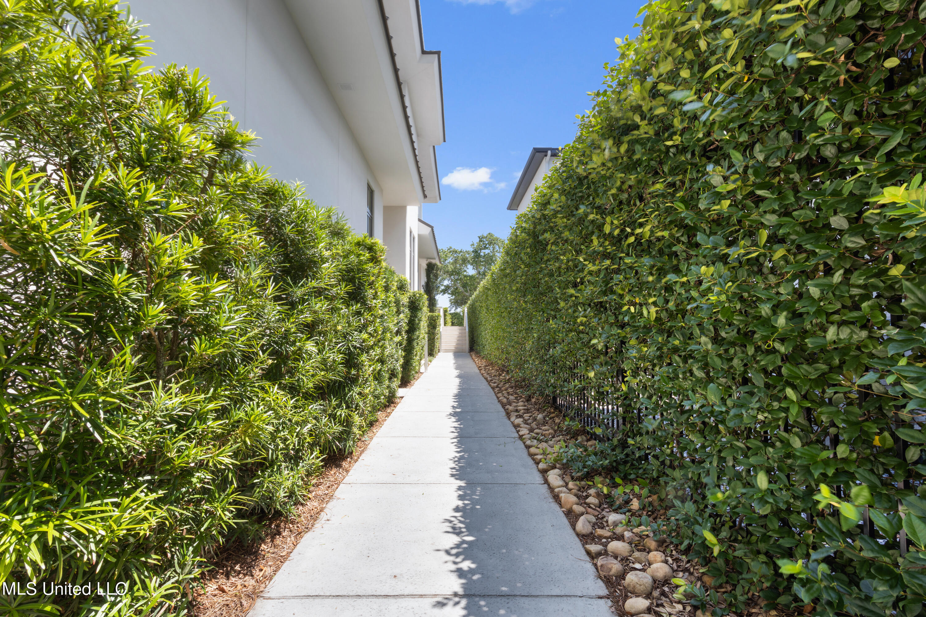 922 E Beach Boulevard Property Photo 114