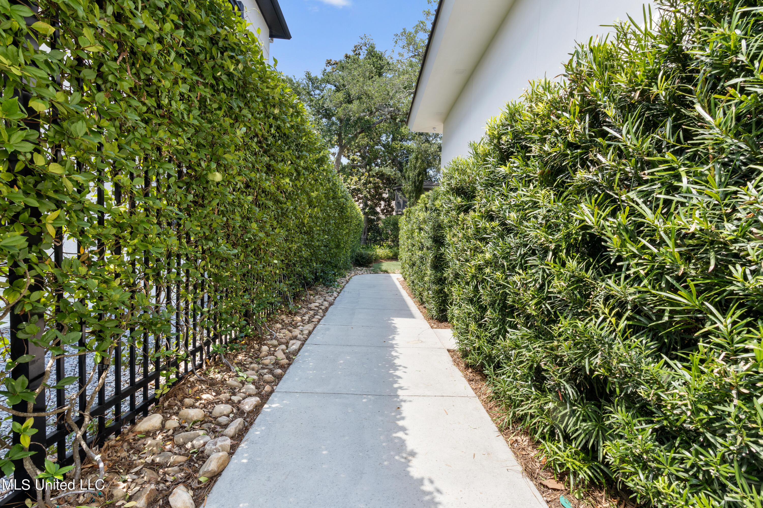 922 E Beach Boulevard Property Photo 115