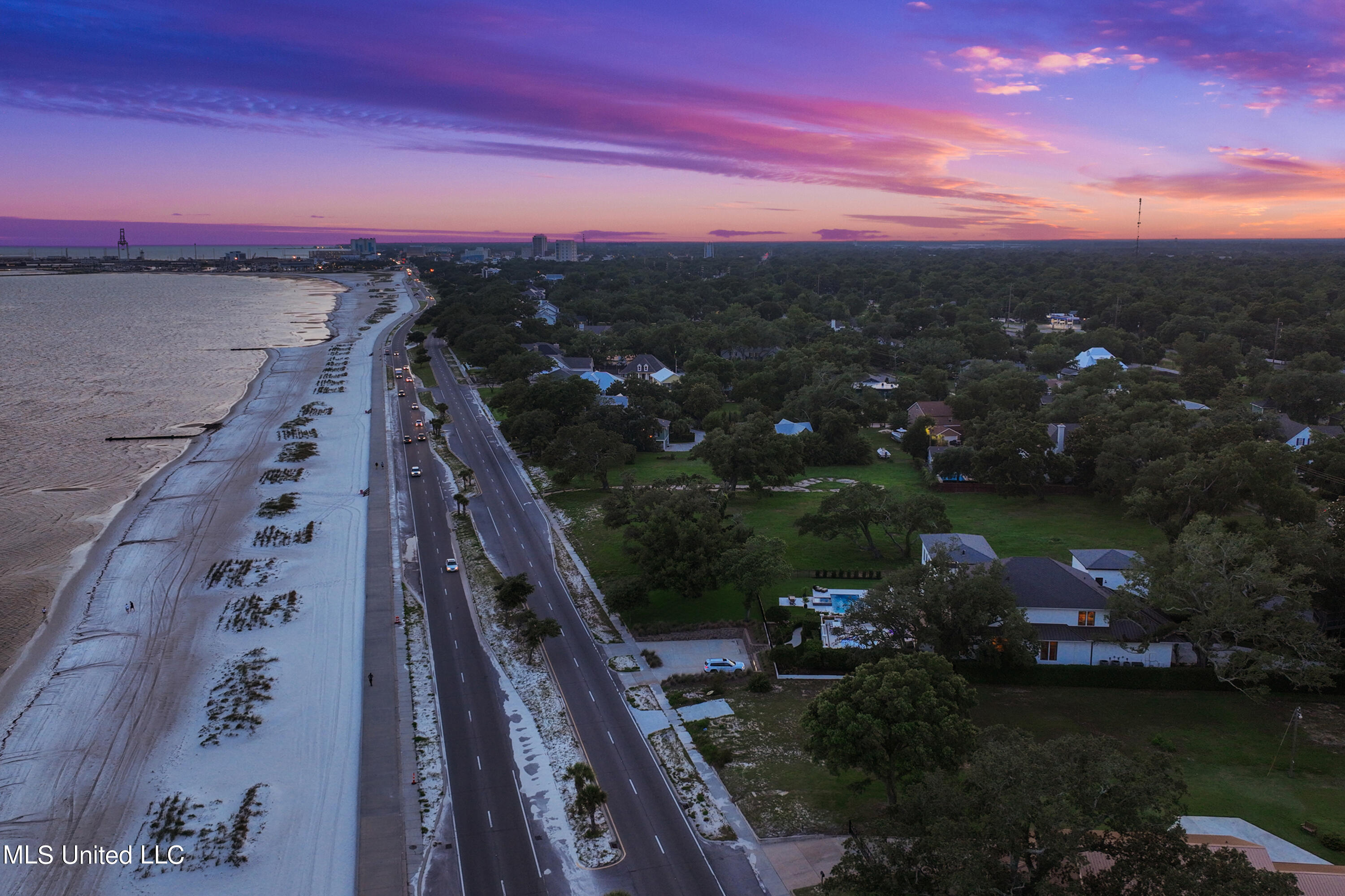 922 E Beach Boulevard Property Photo 138