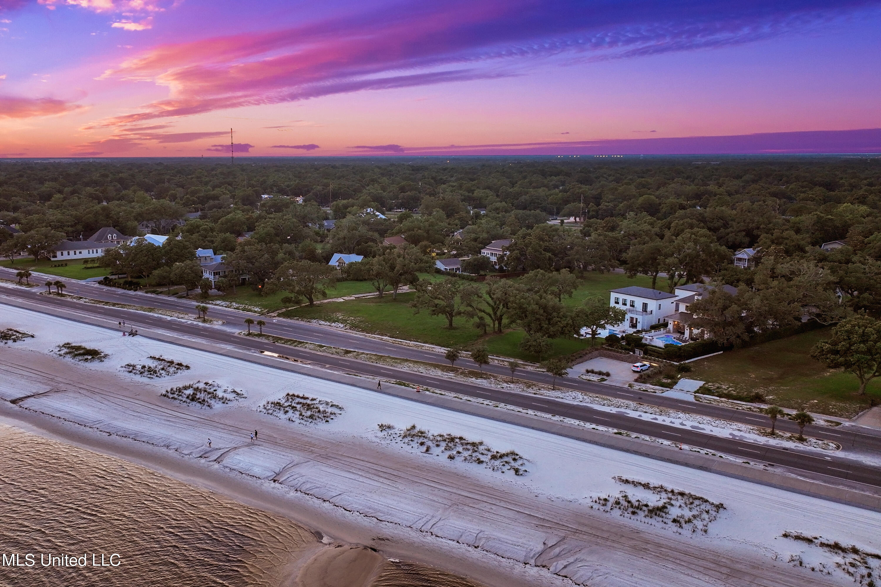 922 E Beach Boulevard Property Photo 145