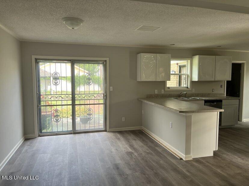 8376 Cedarcrest Drive Property Photo 3