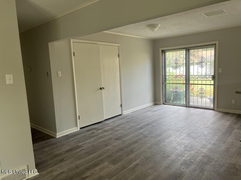 8376 Cedarcrest Drive Property Photo 6