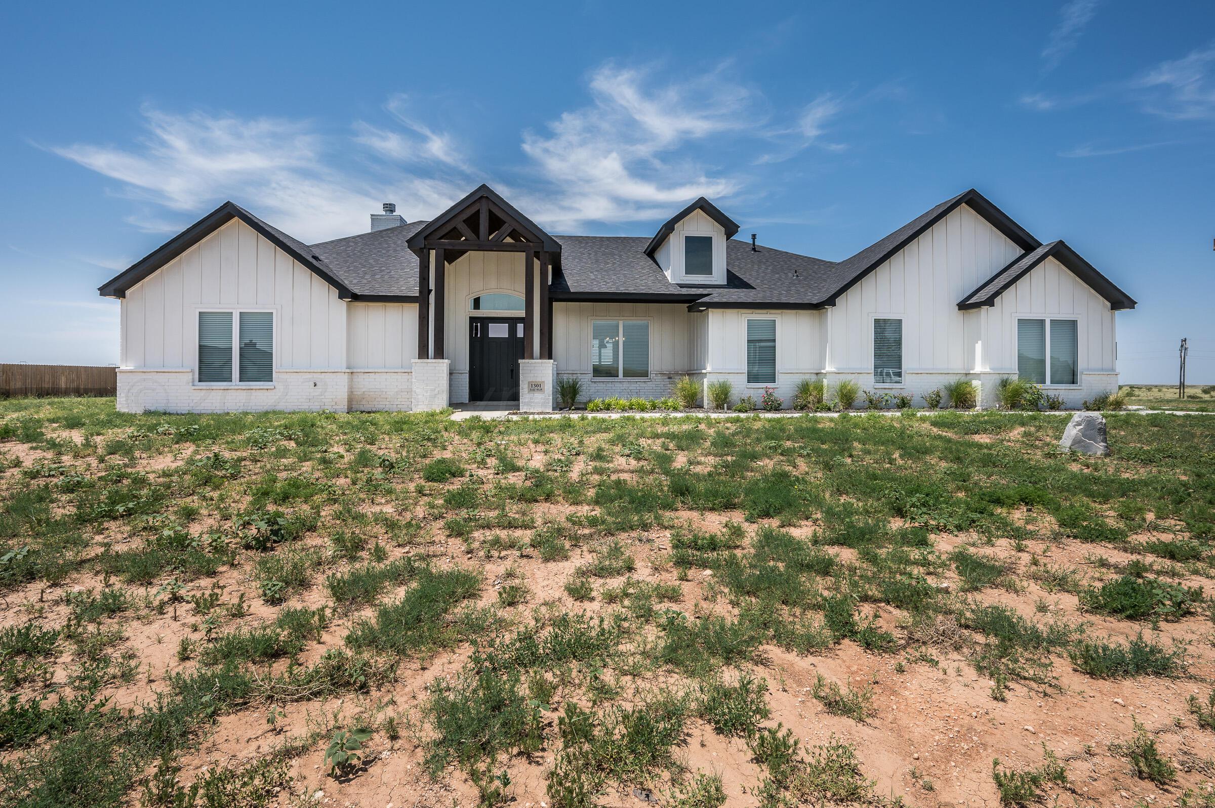 1301 Blakely Hollow Drive Property Photo 1