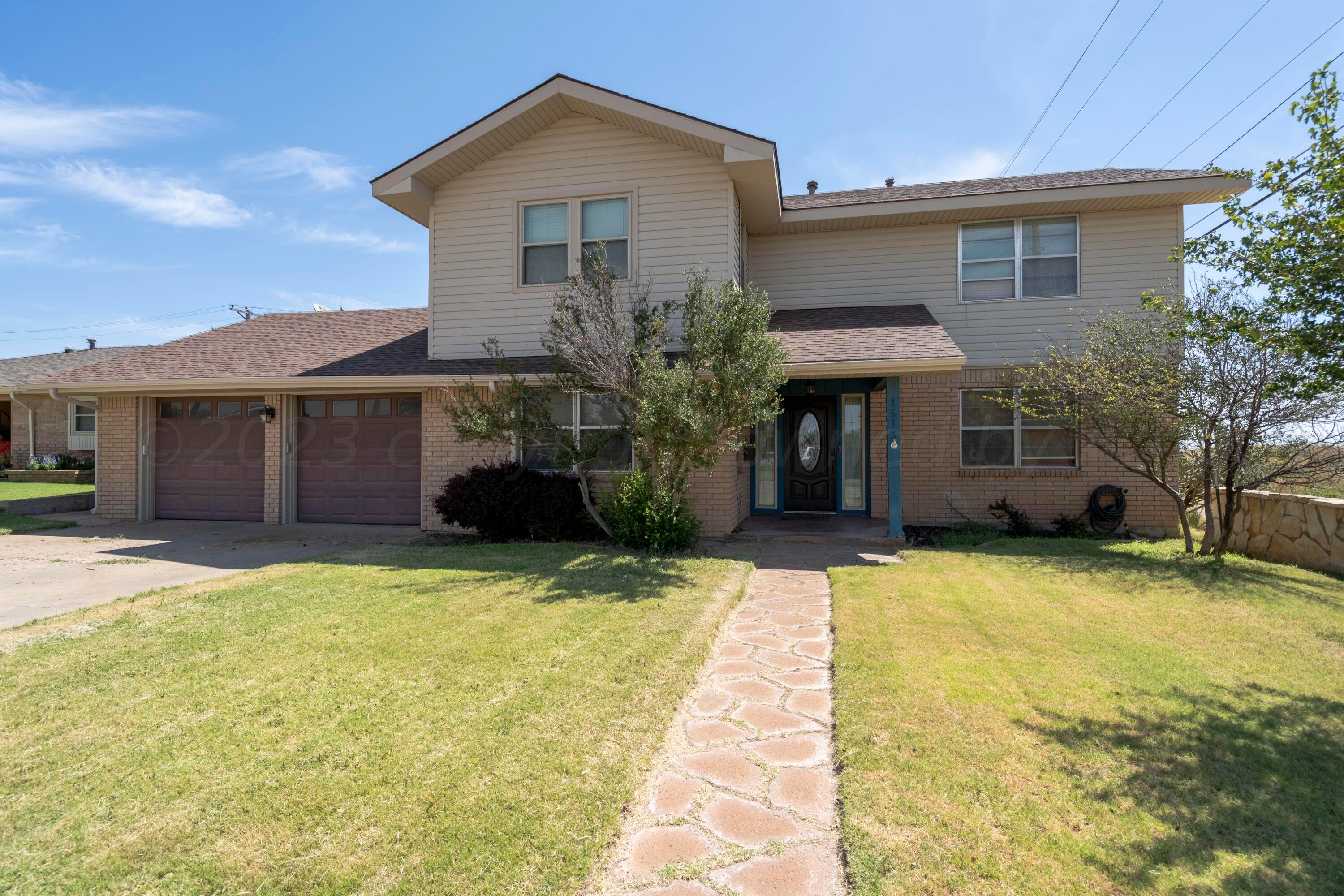 1513 Canyon Drive Property Photo 1