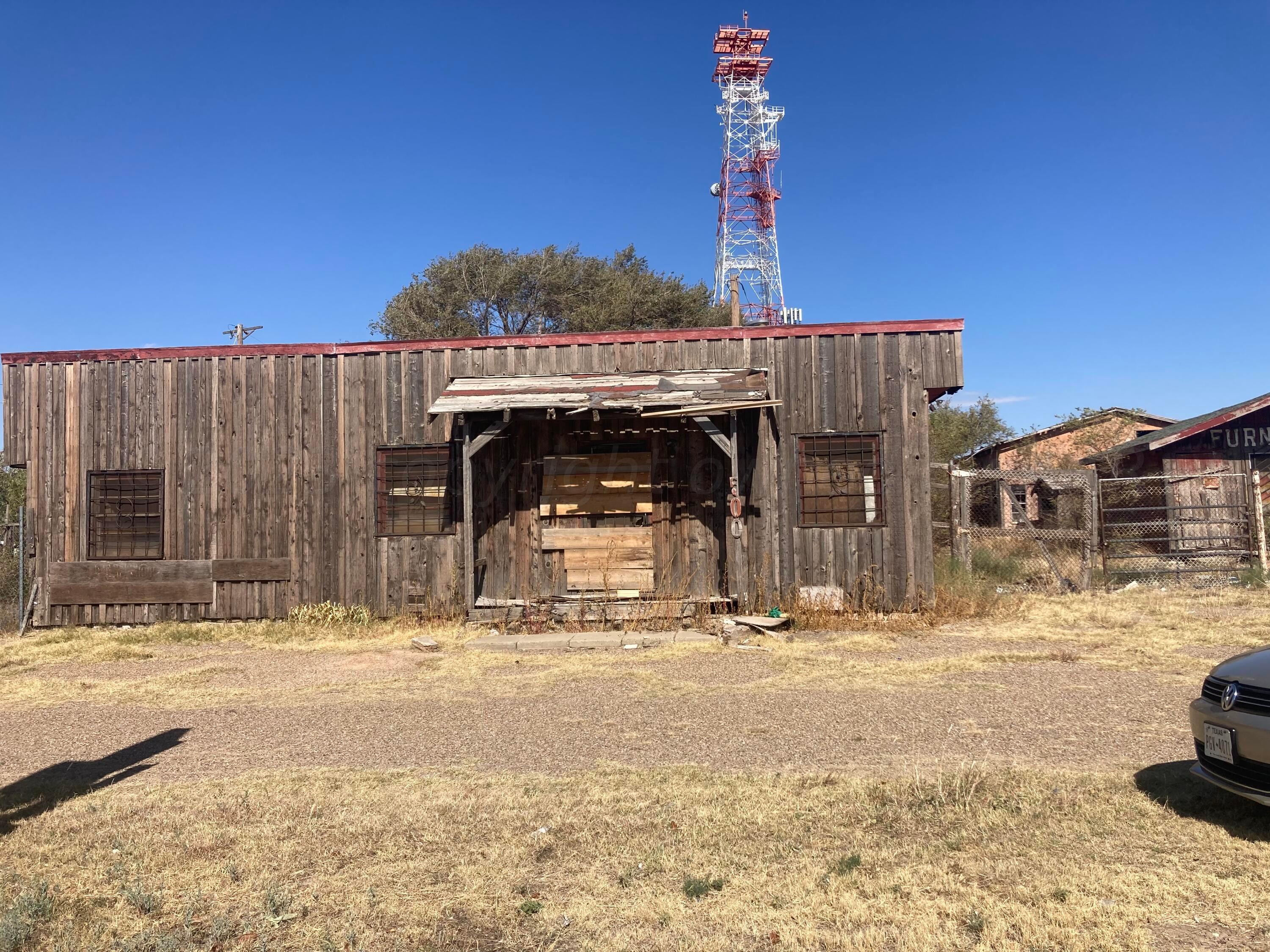 500 W Amarillo Boulevard Property Photo