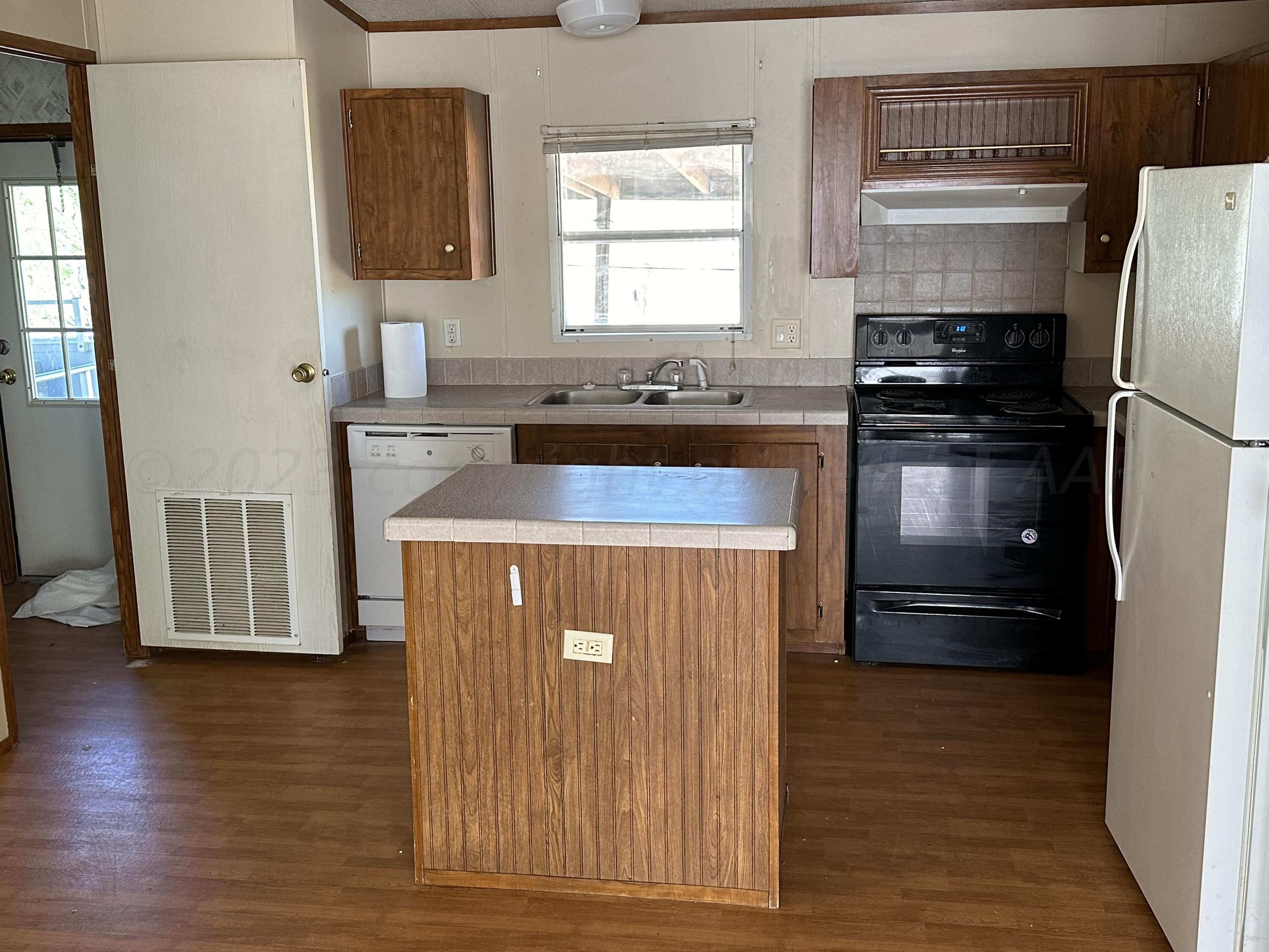2306 Domino Lane Property Photo 6