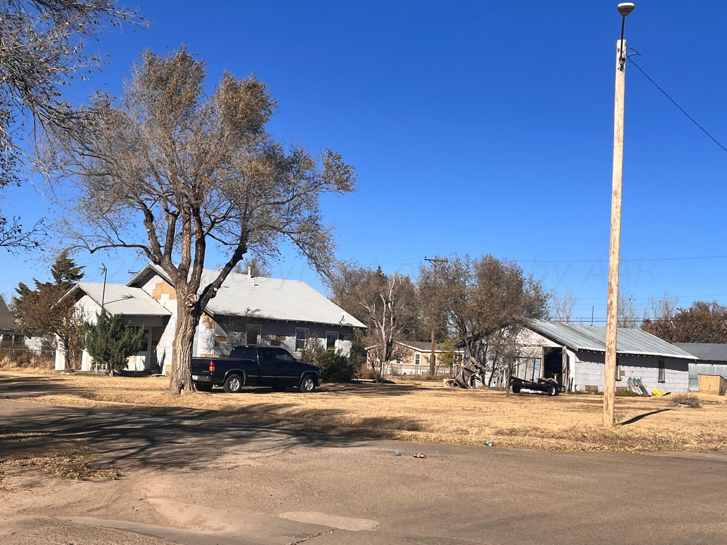 402 Flora Avenue Property Photo 1