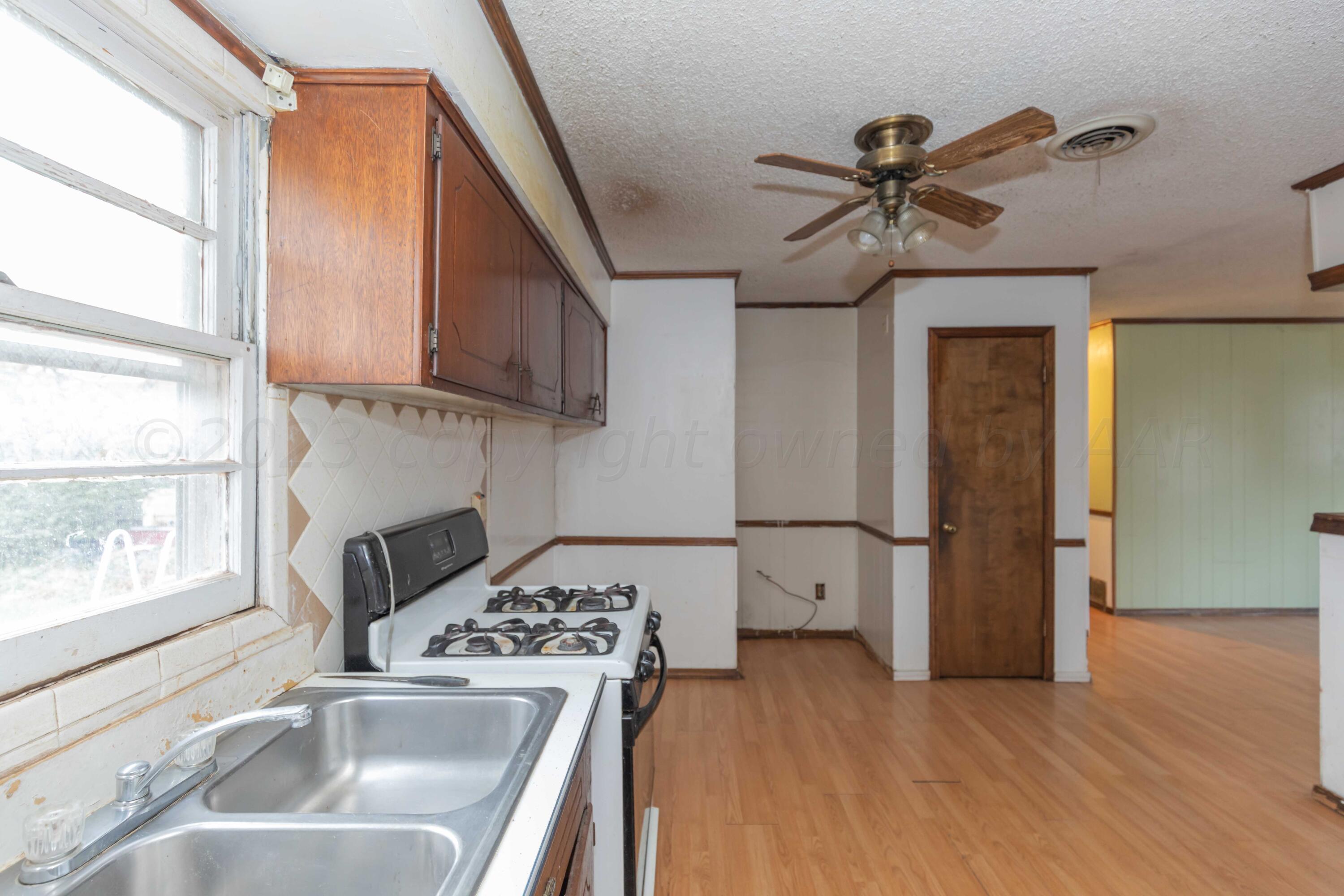 5127 Bowie Street Property Photo 10