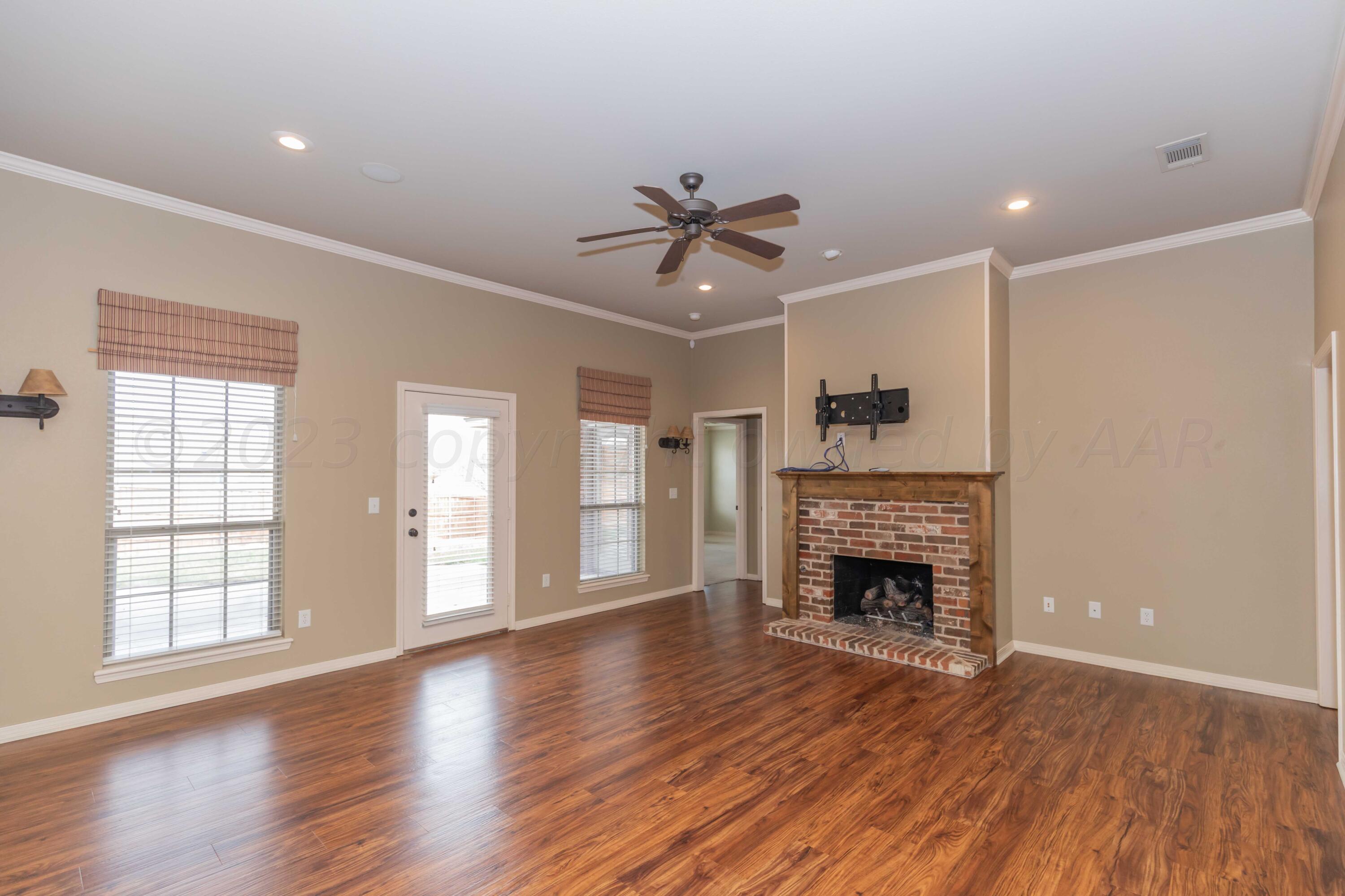 6606 Hemlock Place Property Photo 8