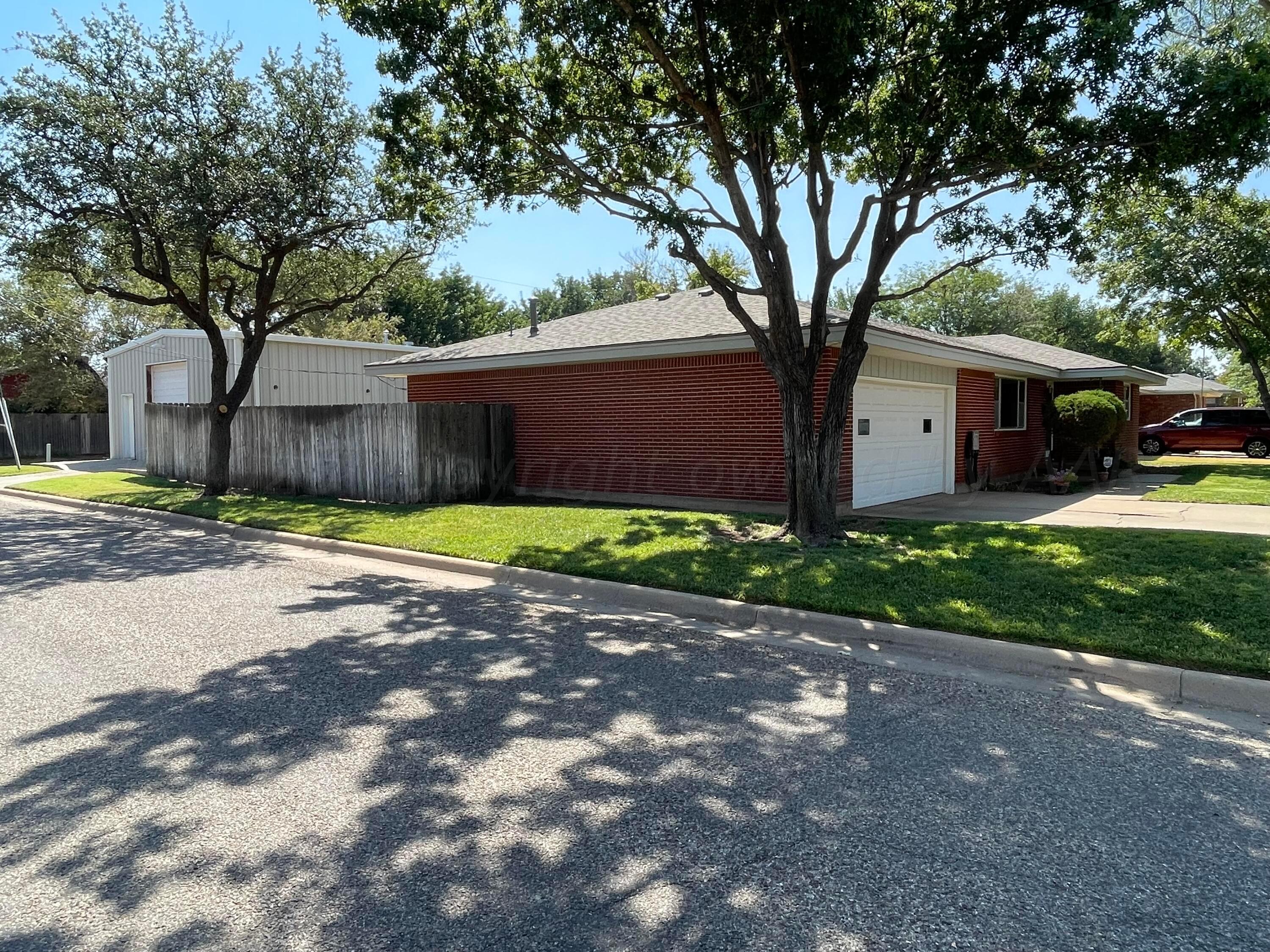 3501 S Milam Street Property Photo