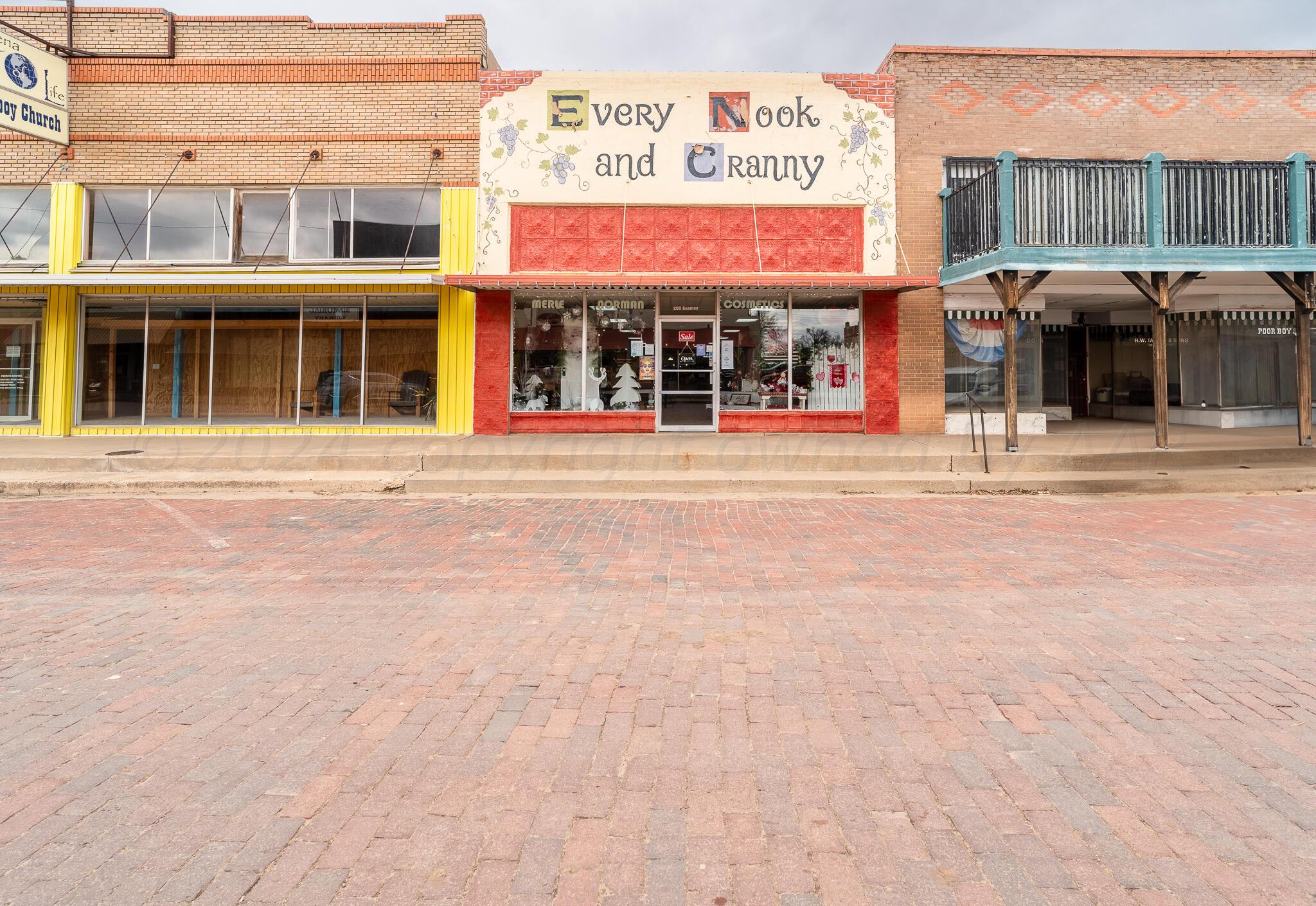 208 S Kearney Street Property Photo