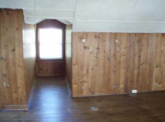 309 34th St Property Photo 4