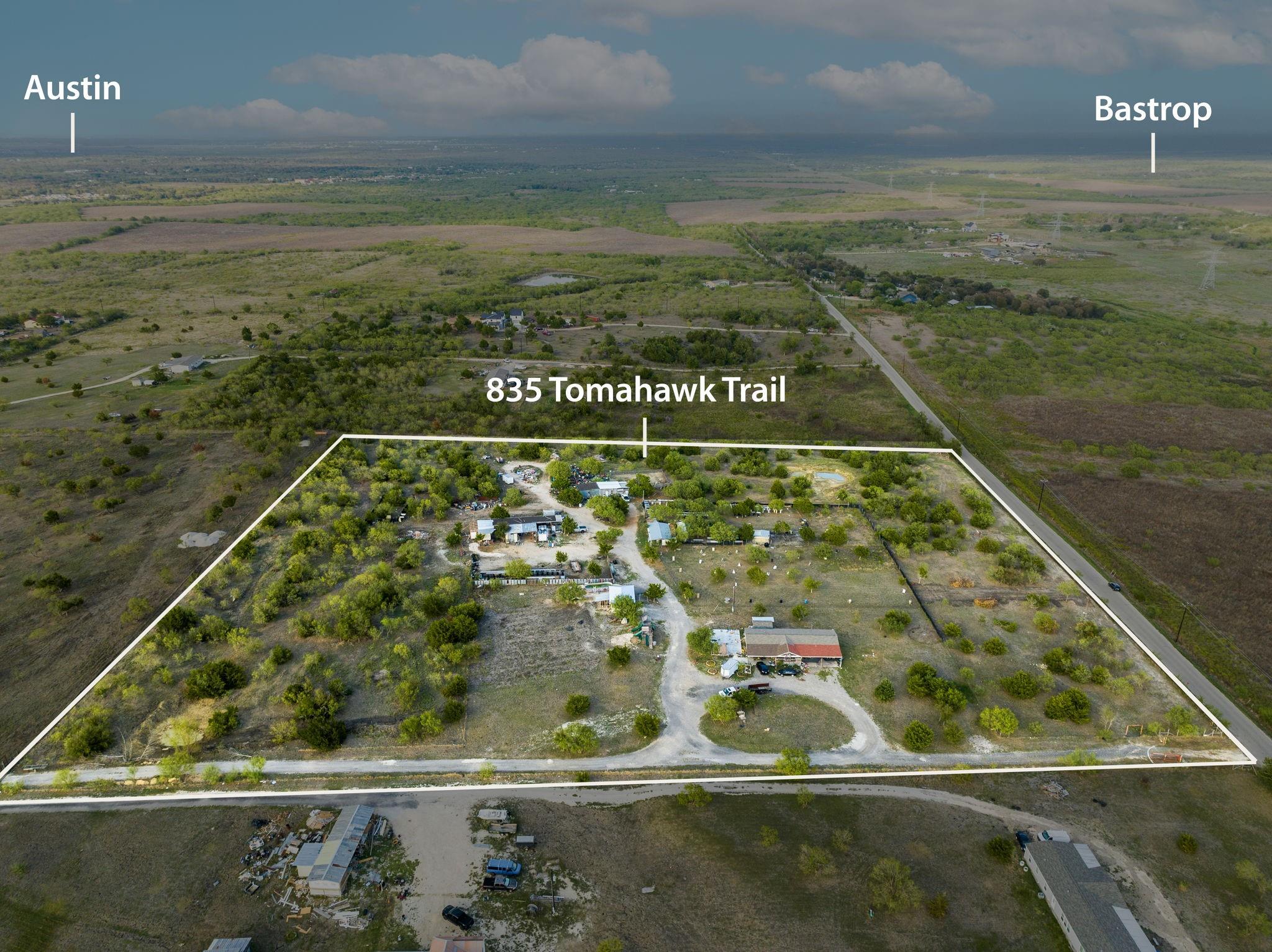 835 Tomahawk Trl Property Photo 1