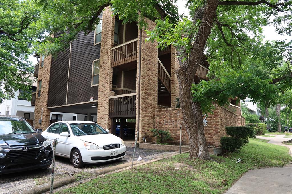 612 Park Pl 203 Property Photo 1
