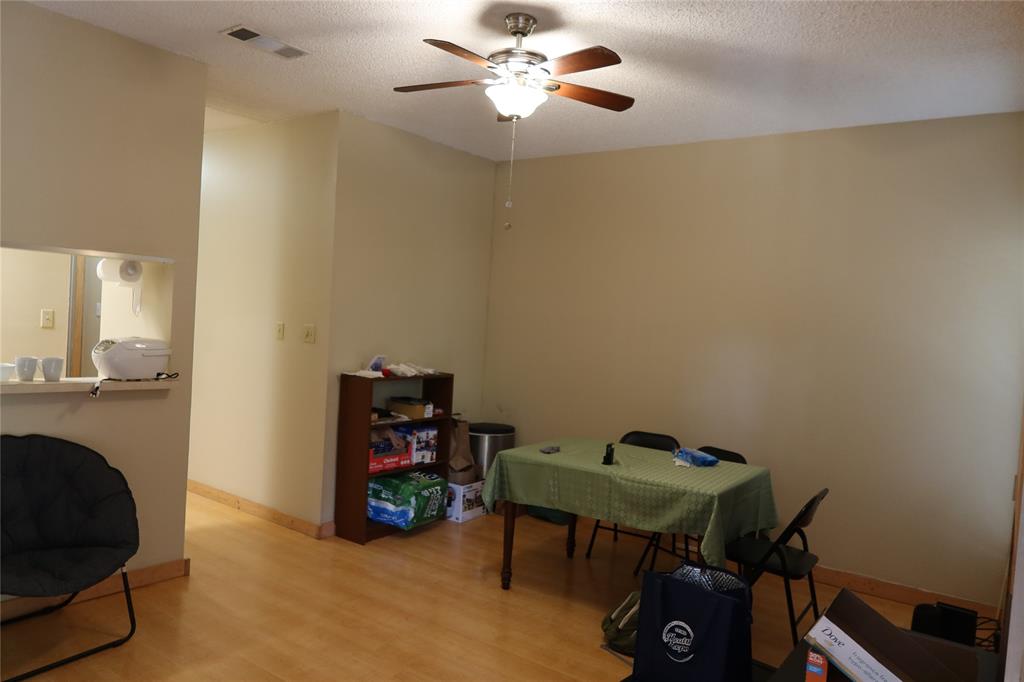 612 Park Pl 203 Property Photo 7