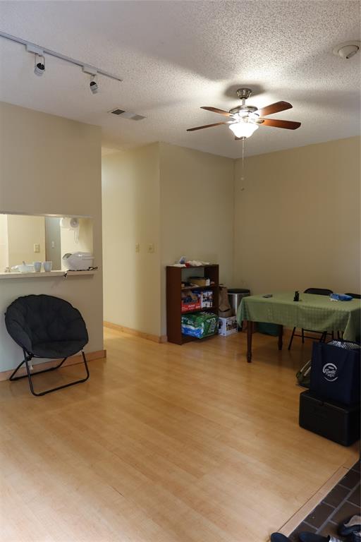 612 Park Pl 203 Property Photo 8