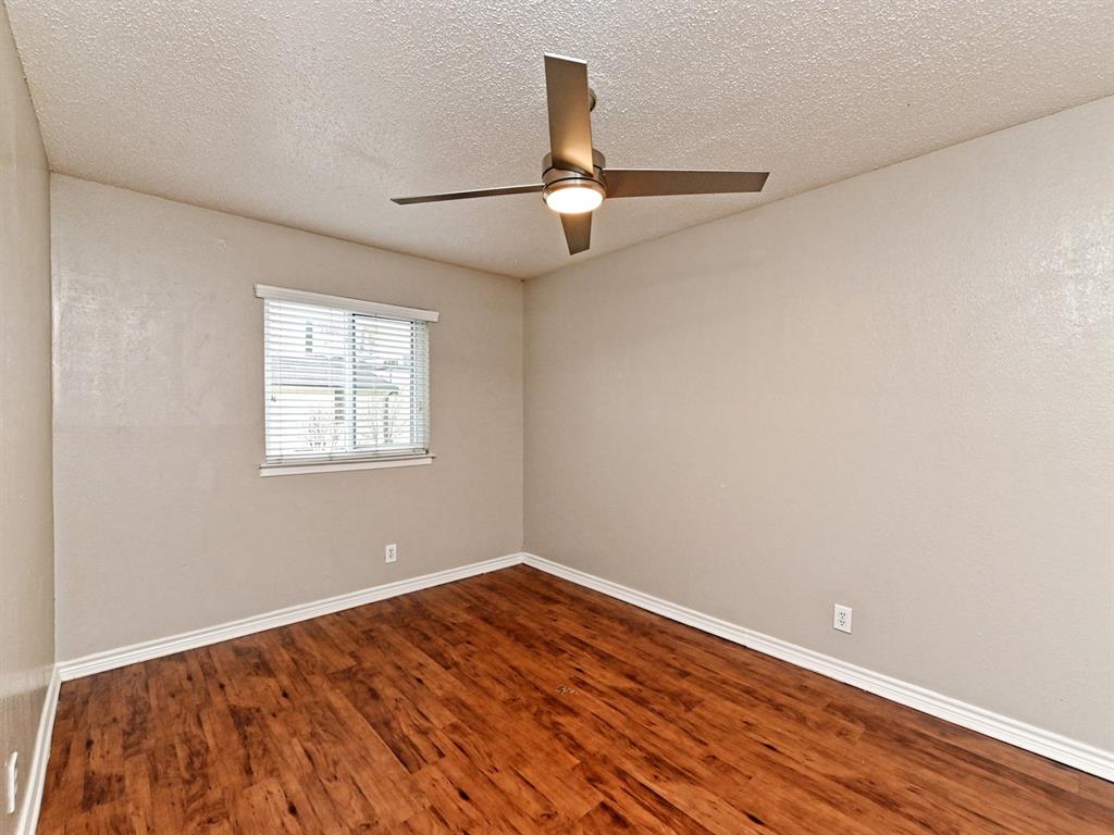 2401 Manor Rd 120 Property Photo 12
