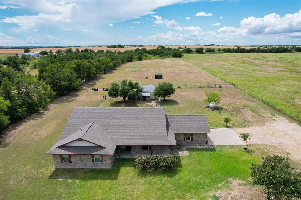 2299 N Fm 486 Property Photo 1