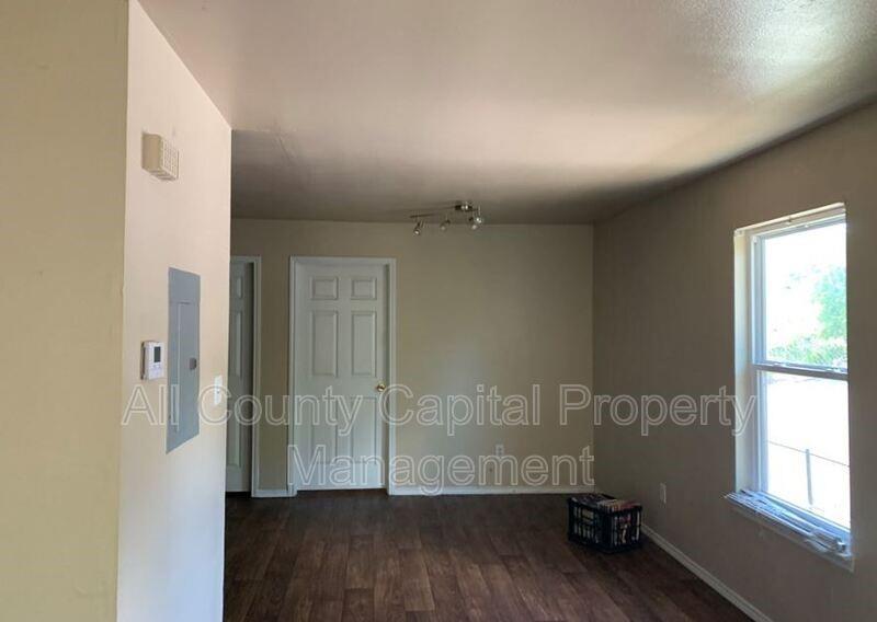 1011 Advance St 1011 Property Photo 5