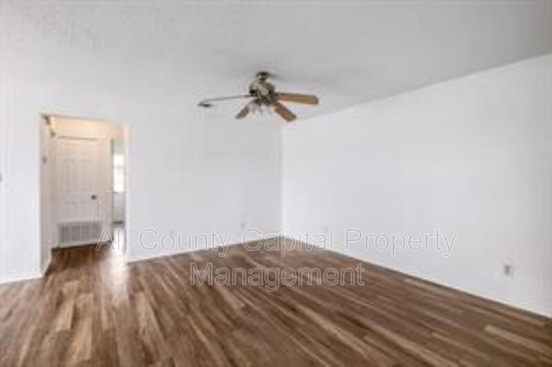 8418 Riverstone Dr D Property Photo 5