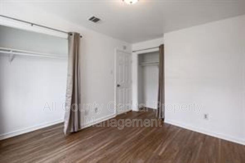 8418 Riverstone Dr D Property Photo 8