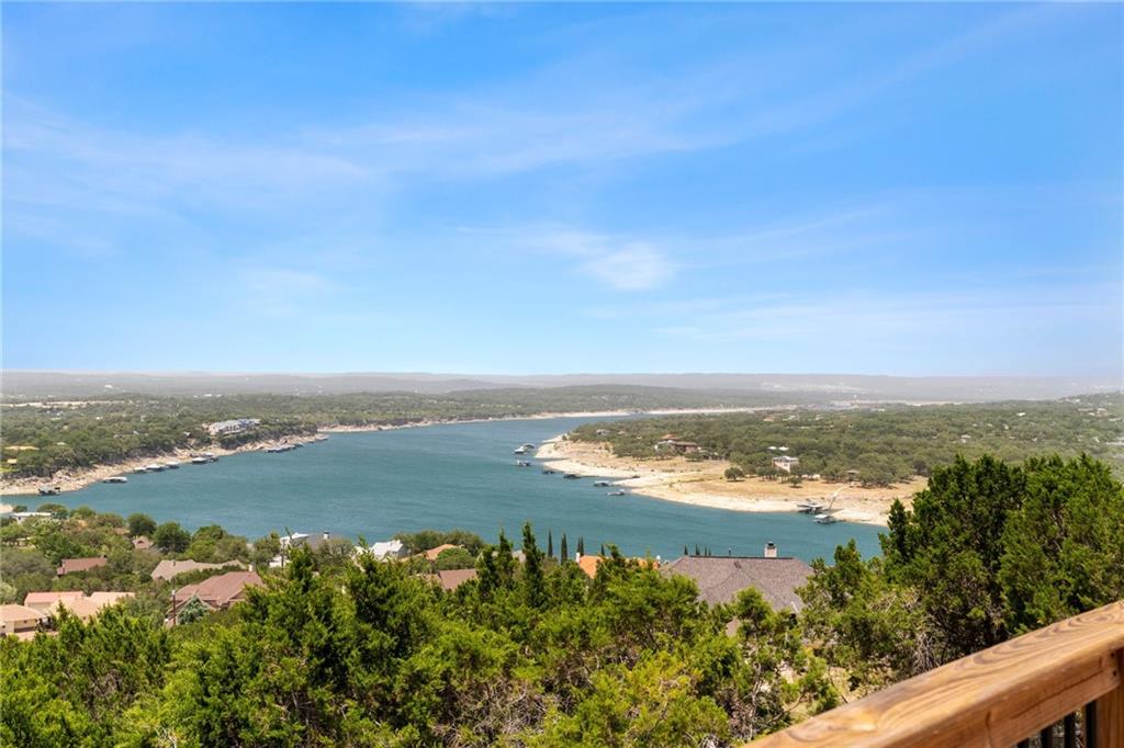 408 Ronay Dr N Property Photo 1
