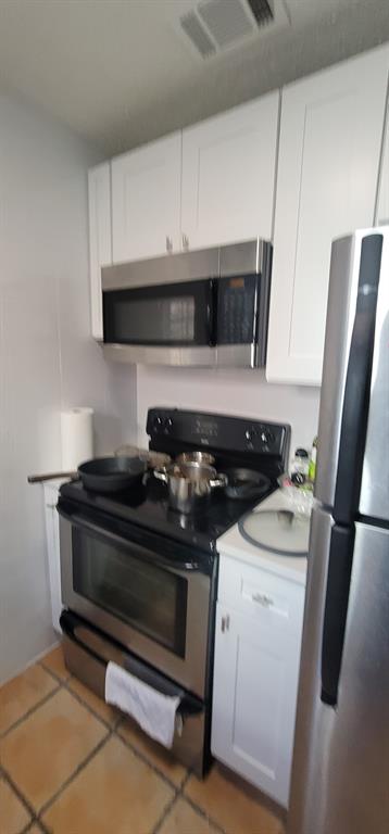 712 W 21st St 303 Property Photo 8