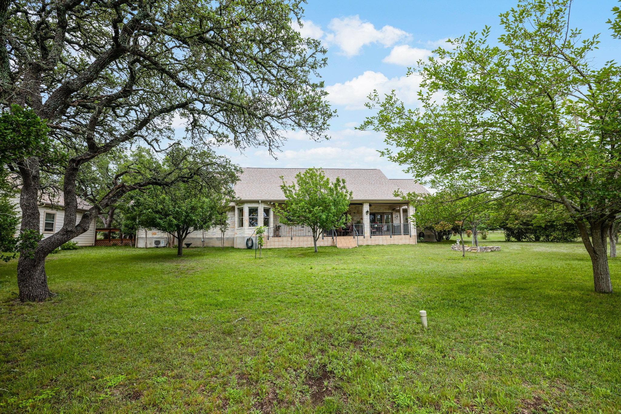 100 Blue Creek Dr Property Photo 8