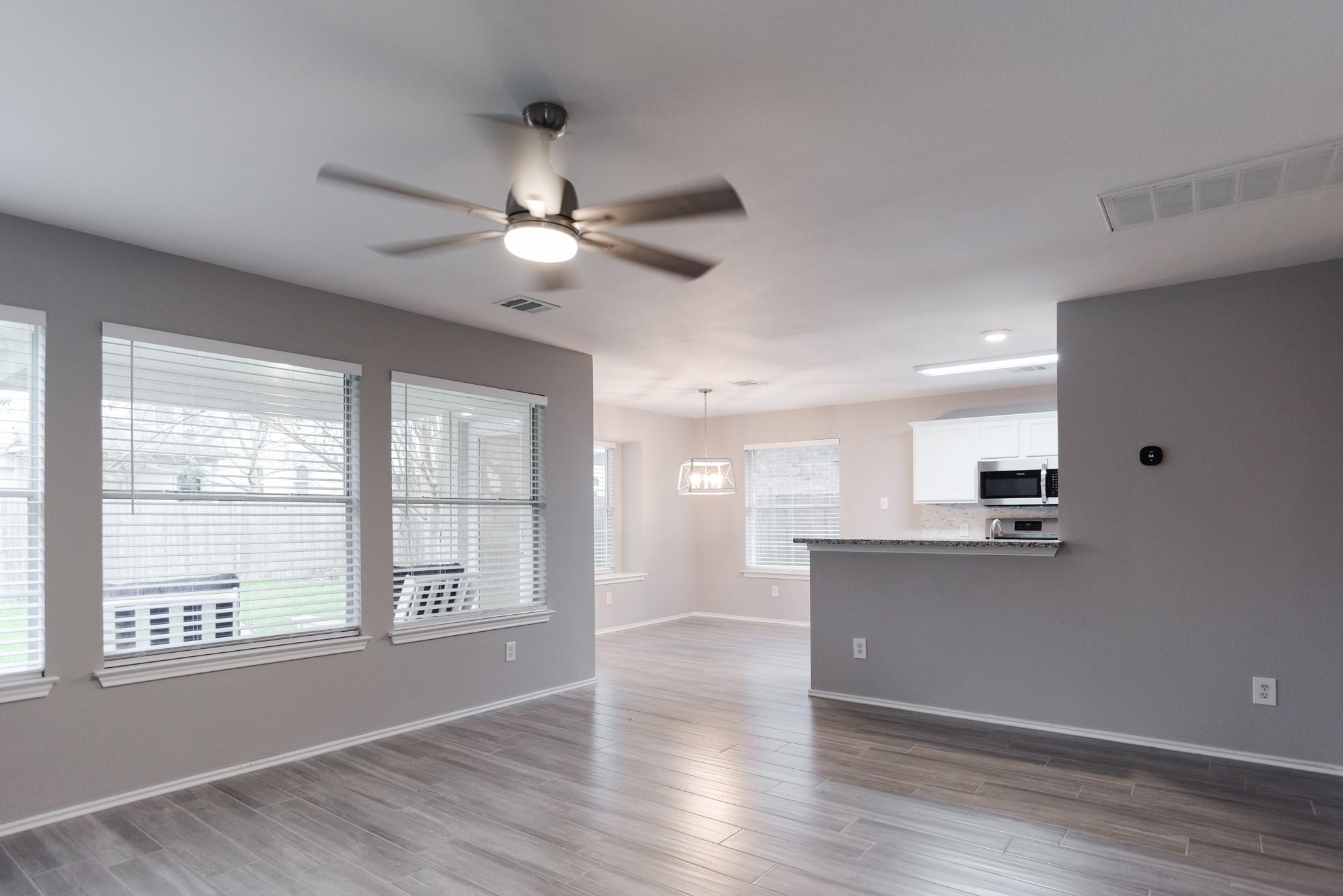 11608 Jim Thorpe Ln Property Photo 5