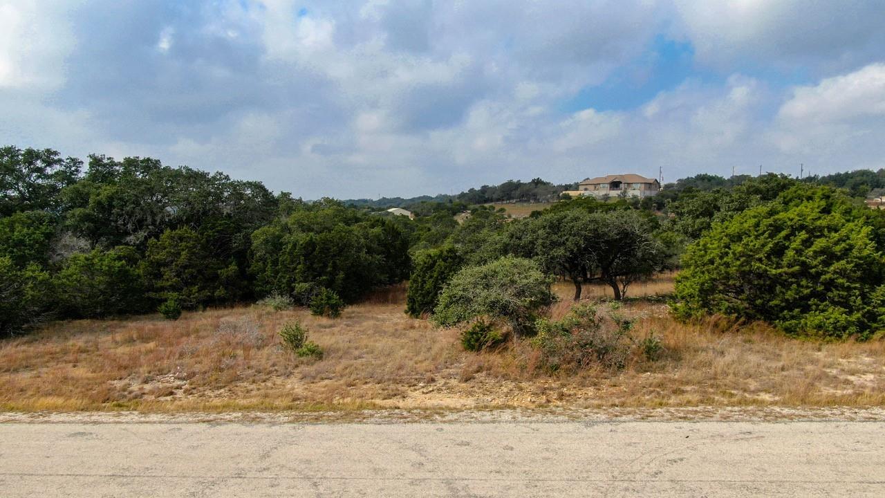 325 Ridge Pt Property Photo 13