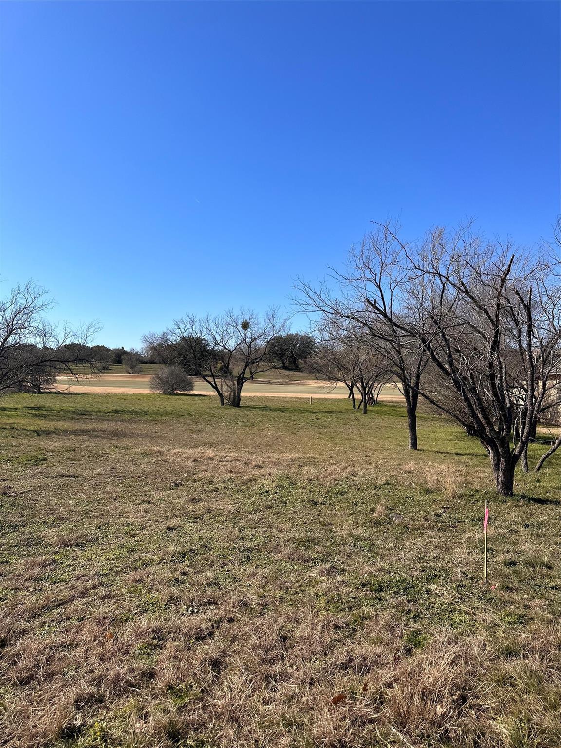 332 Sun Ray Property Photo 1