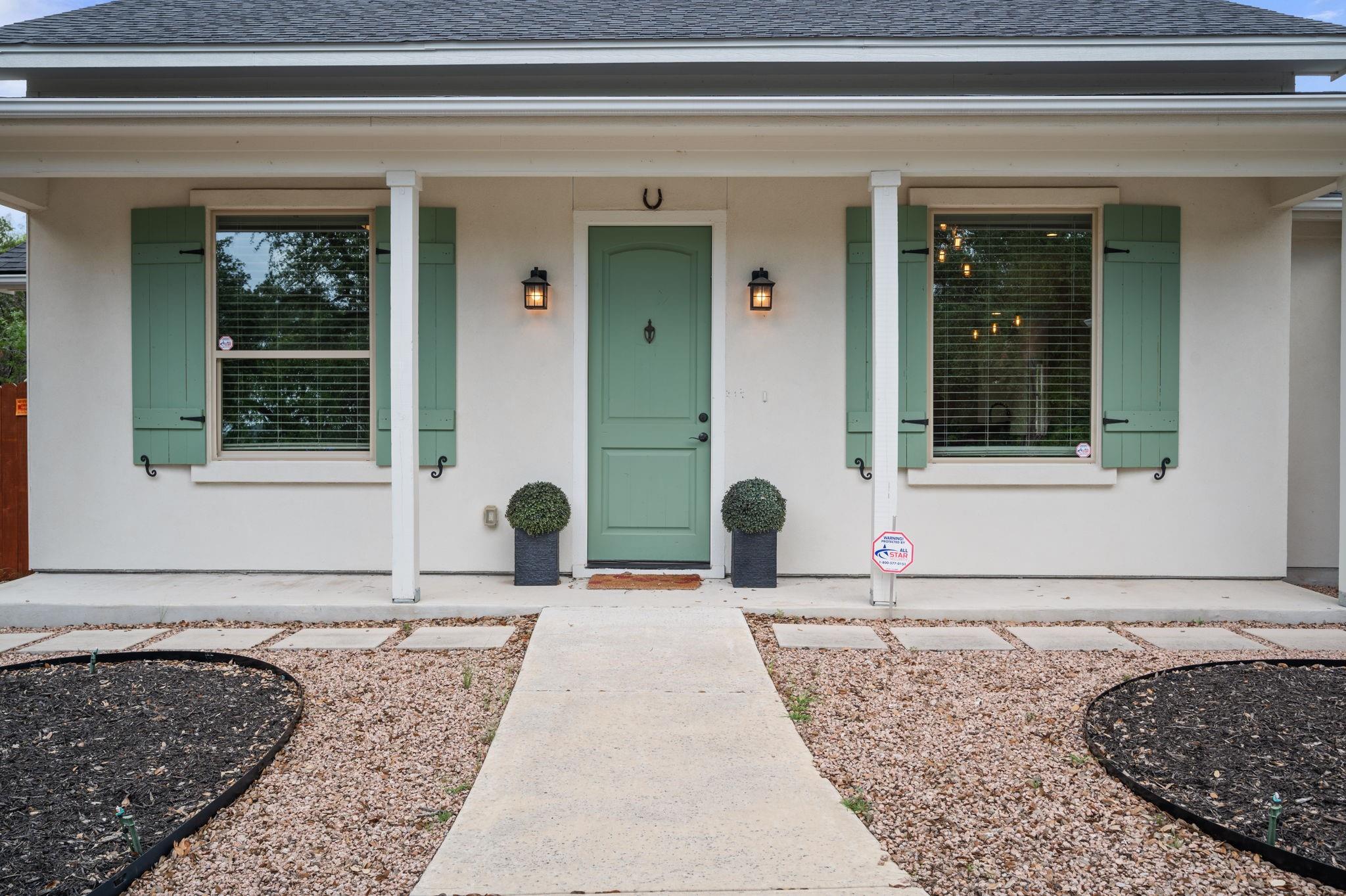 21814 Bluejay Blvd Property Photo 3