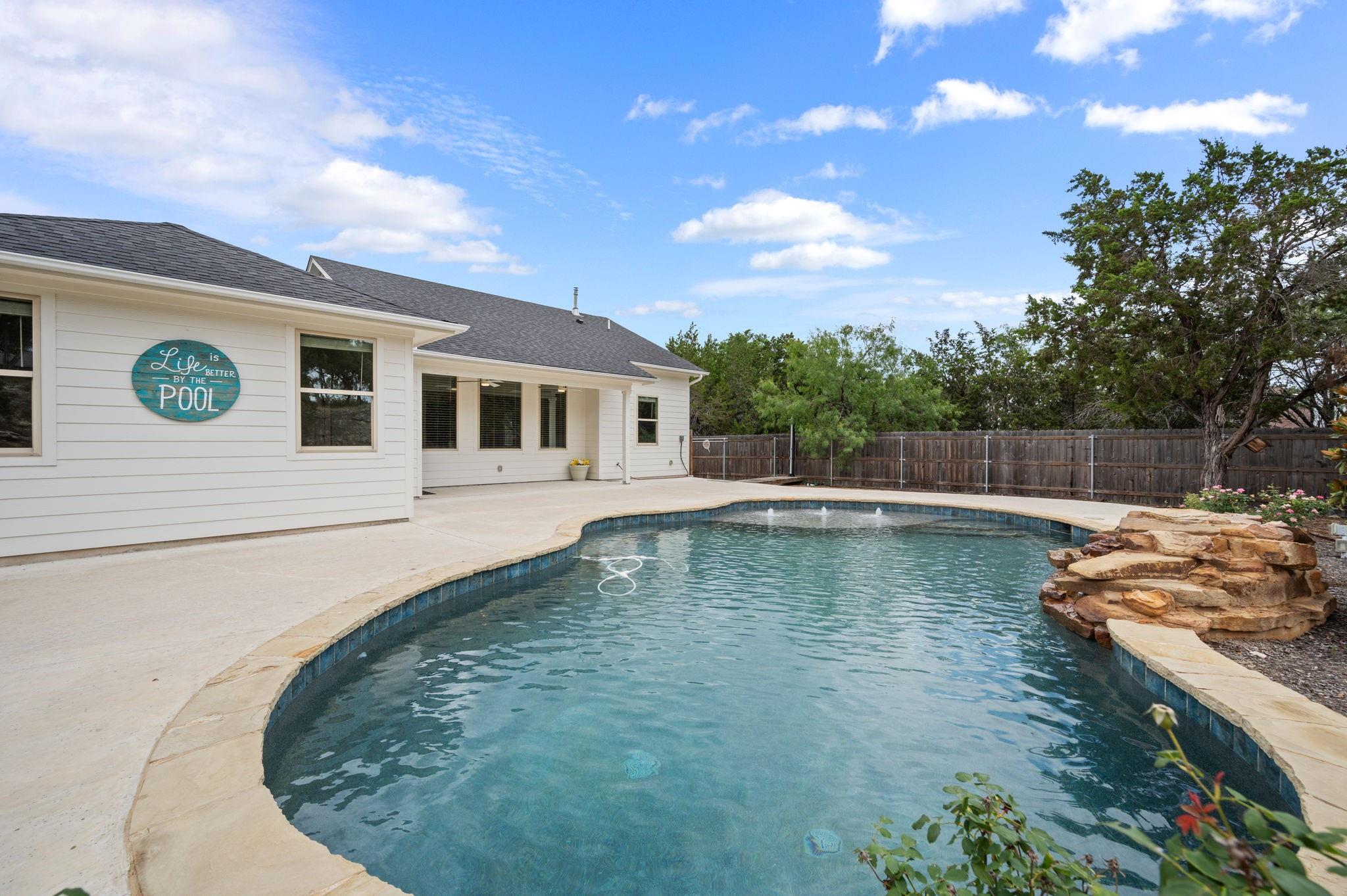 21814 Bluejay Blvd Property Photo 4