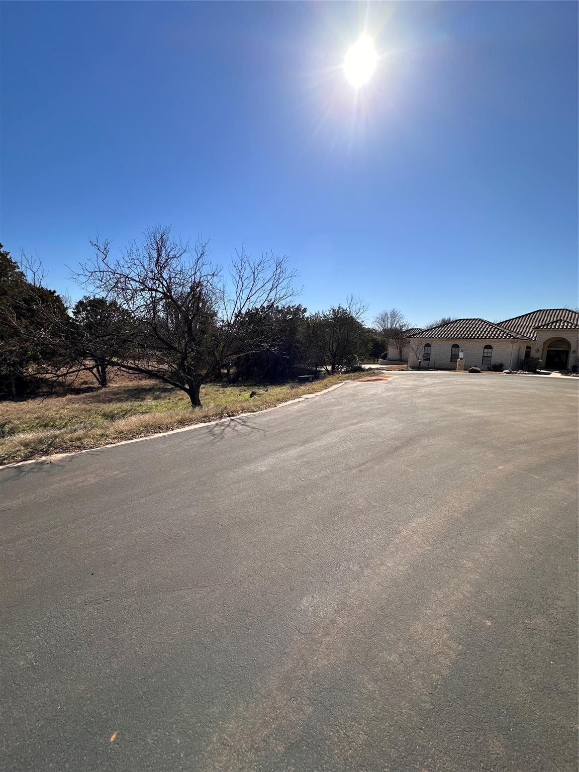 W2043 Purple Granite Property Photo 4