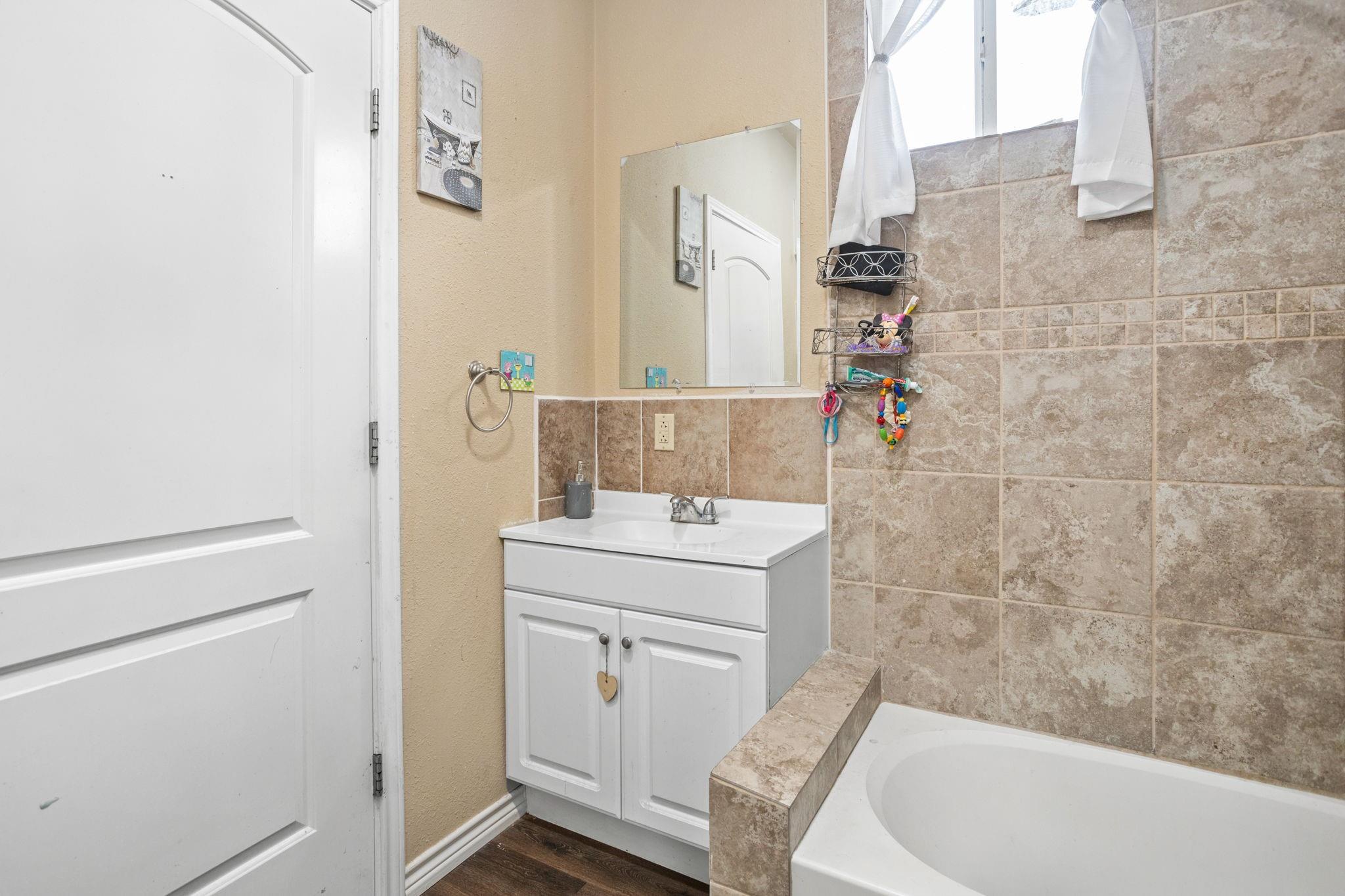 810 Lamar St Property Photo 15
