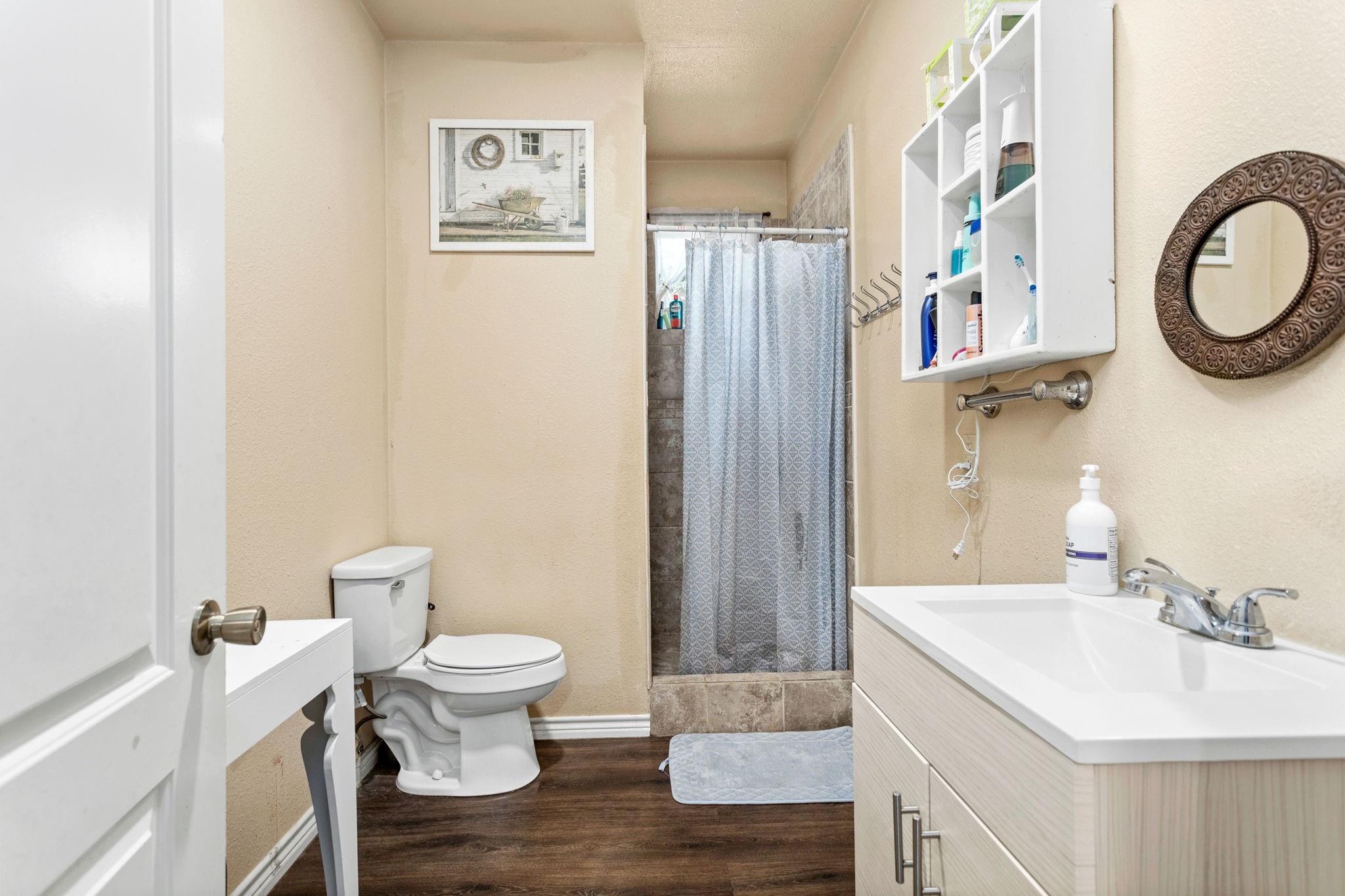 810 Lamar St Property Photo 18