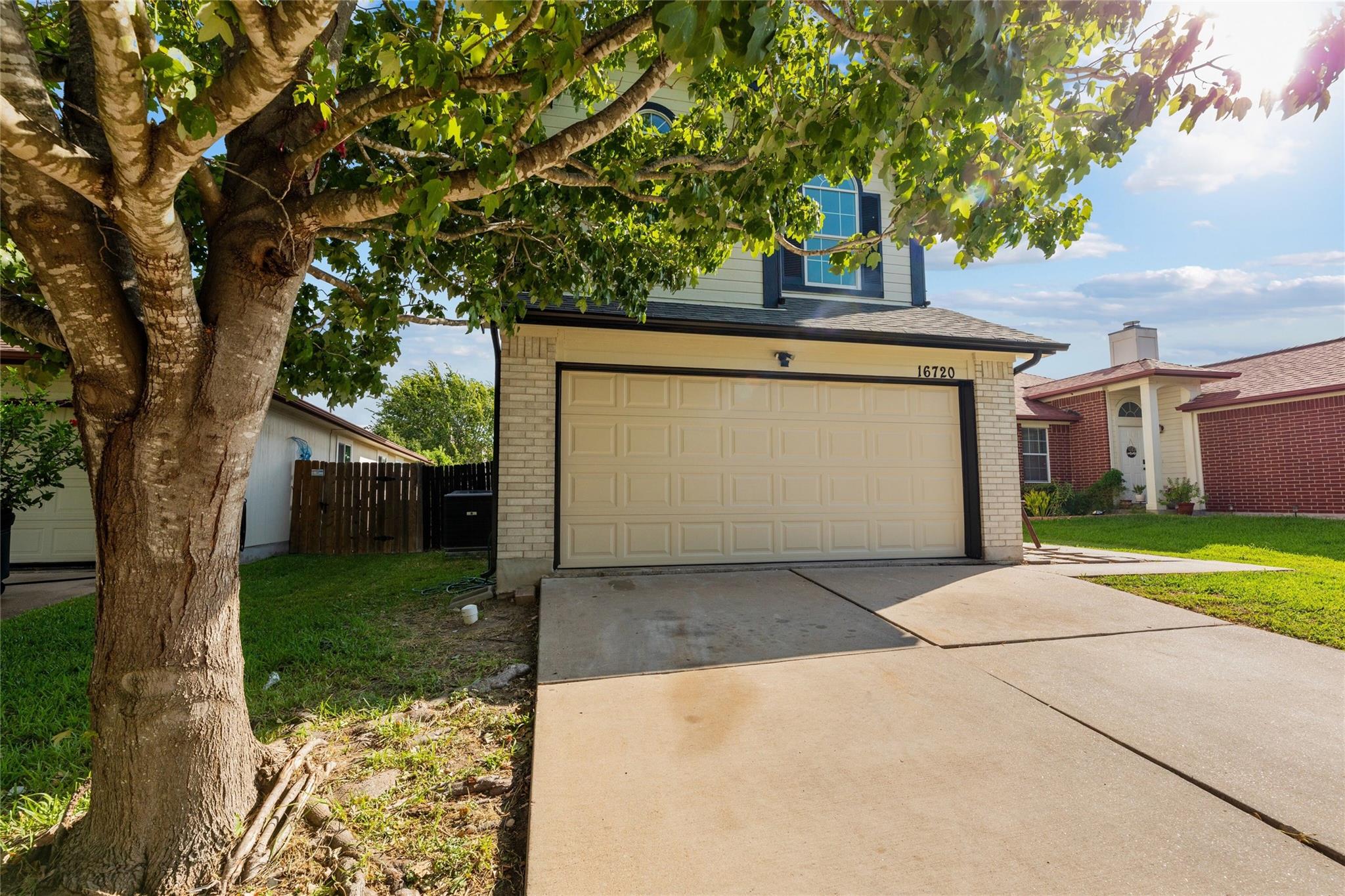 16720 Jaron Dr Property Photo 3