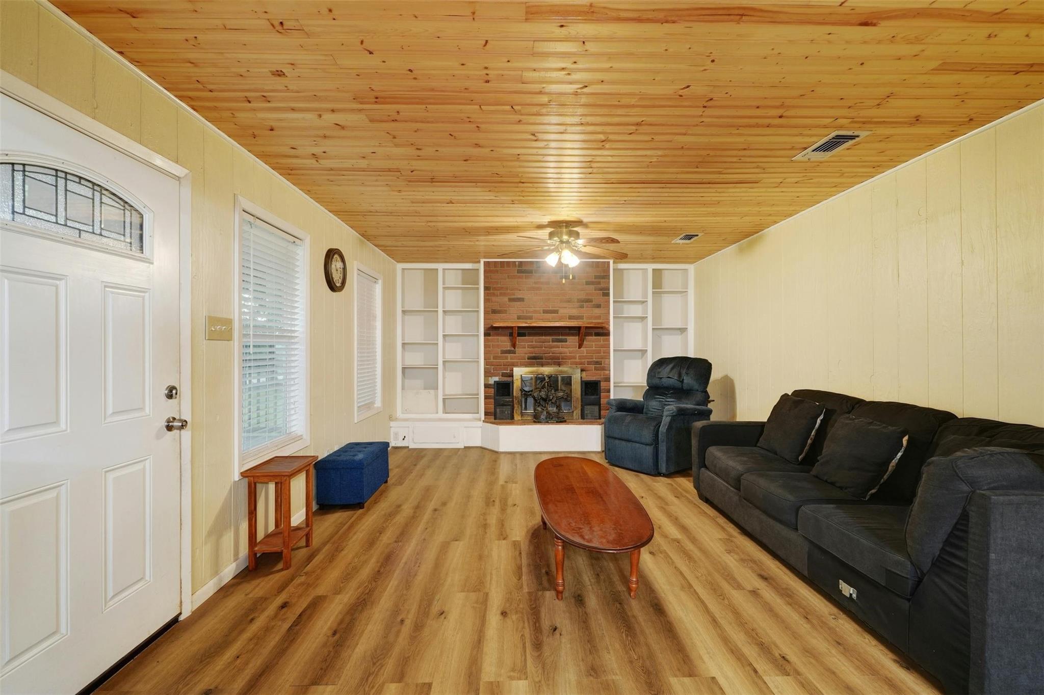 2169 Highway 304 Property Photo 5