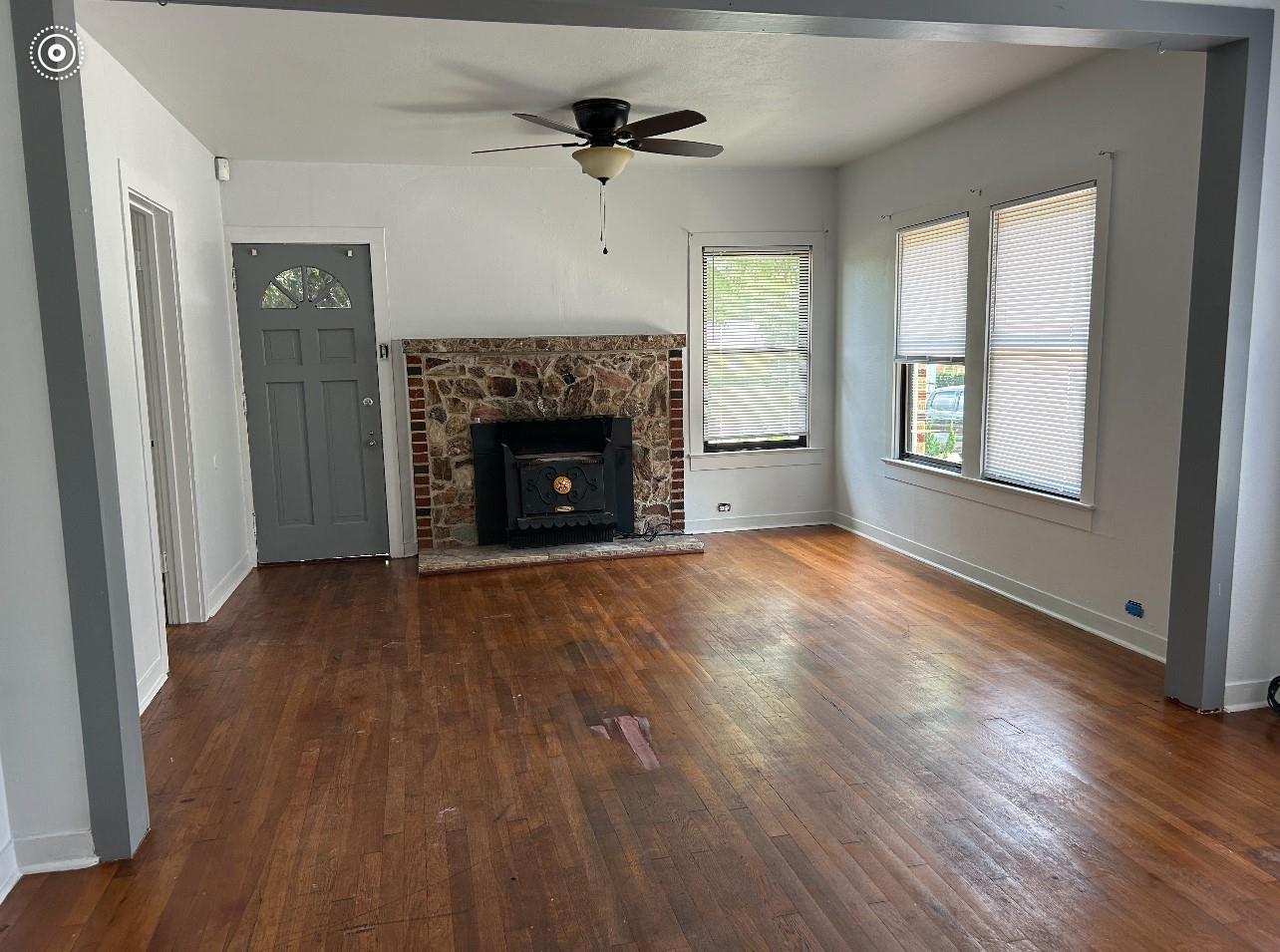 816 S Austin St Property Photo 2