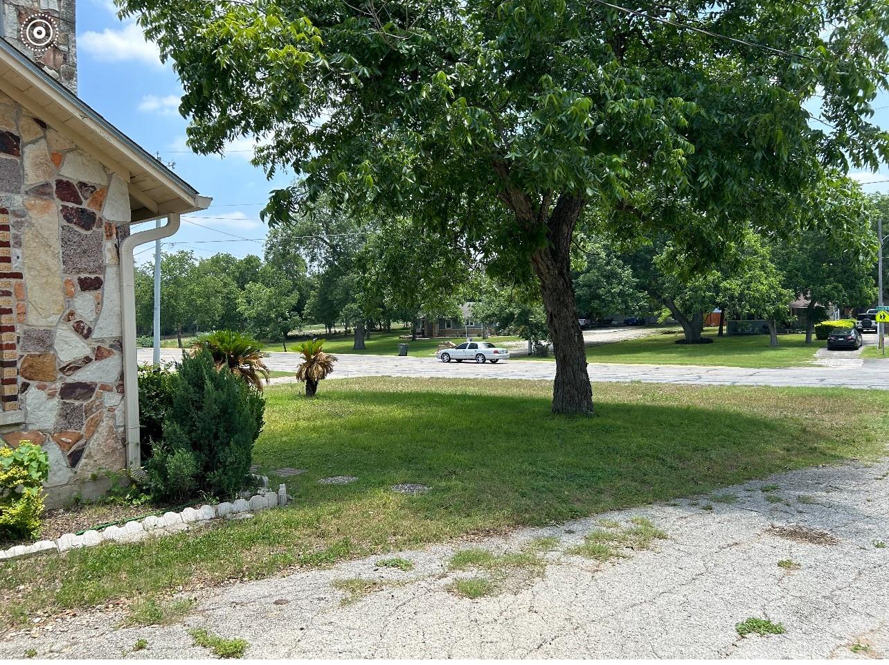 816 S Austin St Property Photo 10