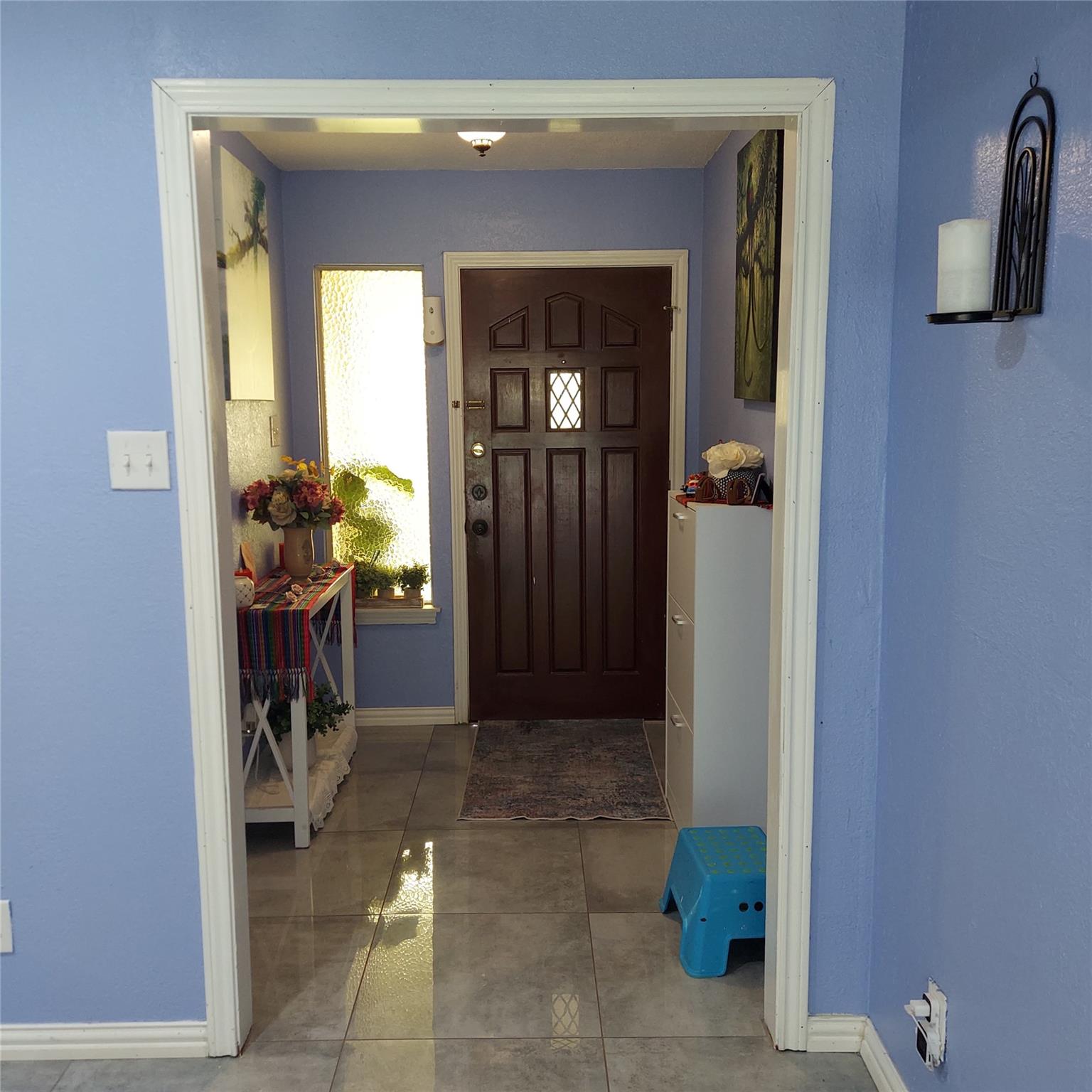 2303 Dover Rd Property Photo 2