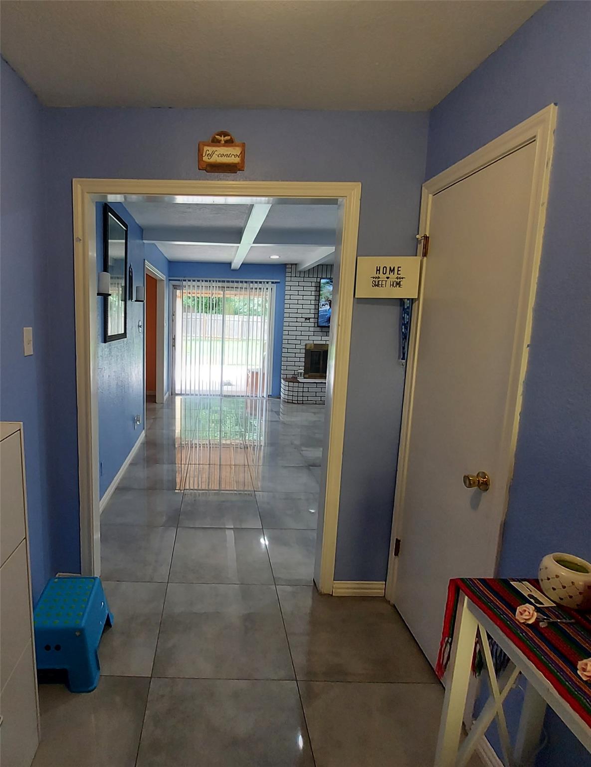 2303 Dover Rd Property Photo 3
