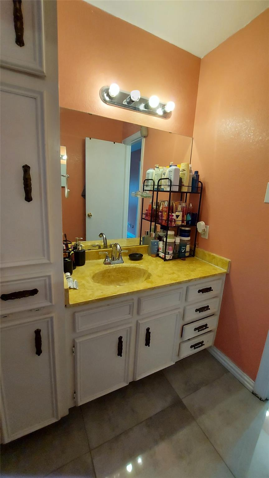 2303 Dover Rd Property Photo 21