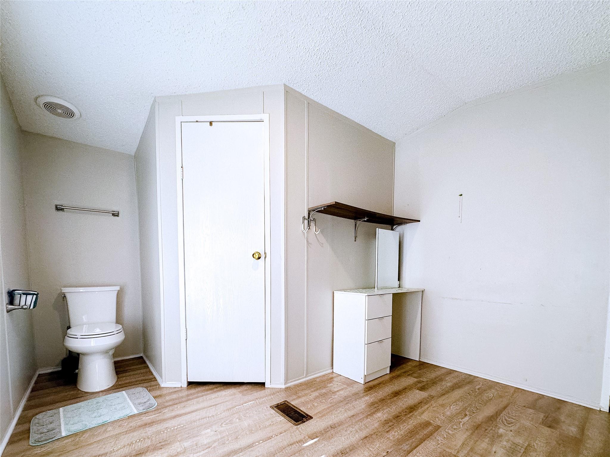 105 Singleton Dr Property Photo 10