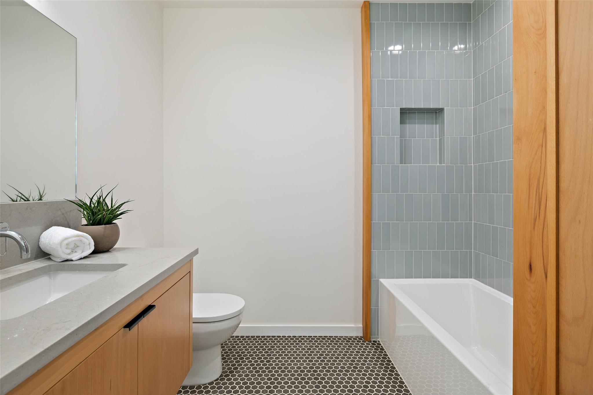 1319 Bonham Ter Property Photo 10