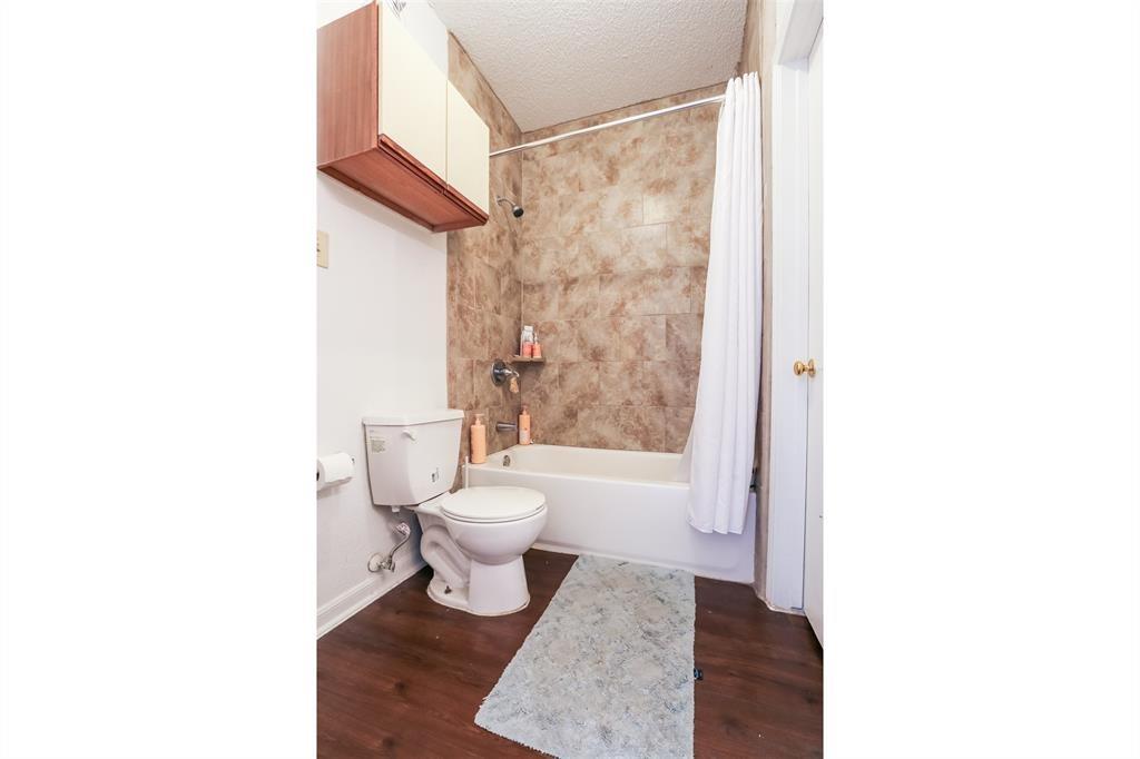 912 W 22nd St 303 Property Photo 16