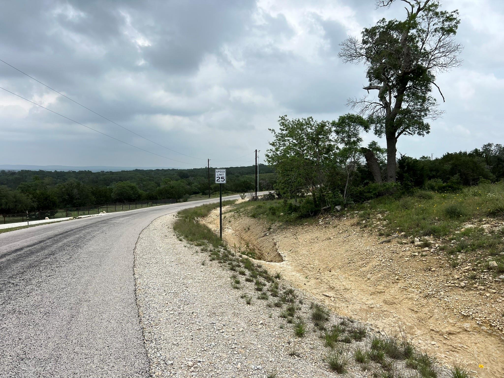23 Lipan Apache Run Property Photo 11