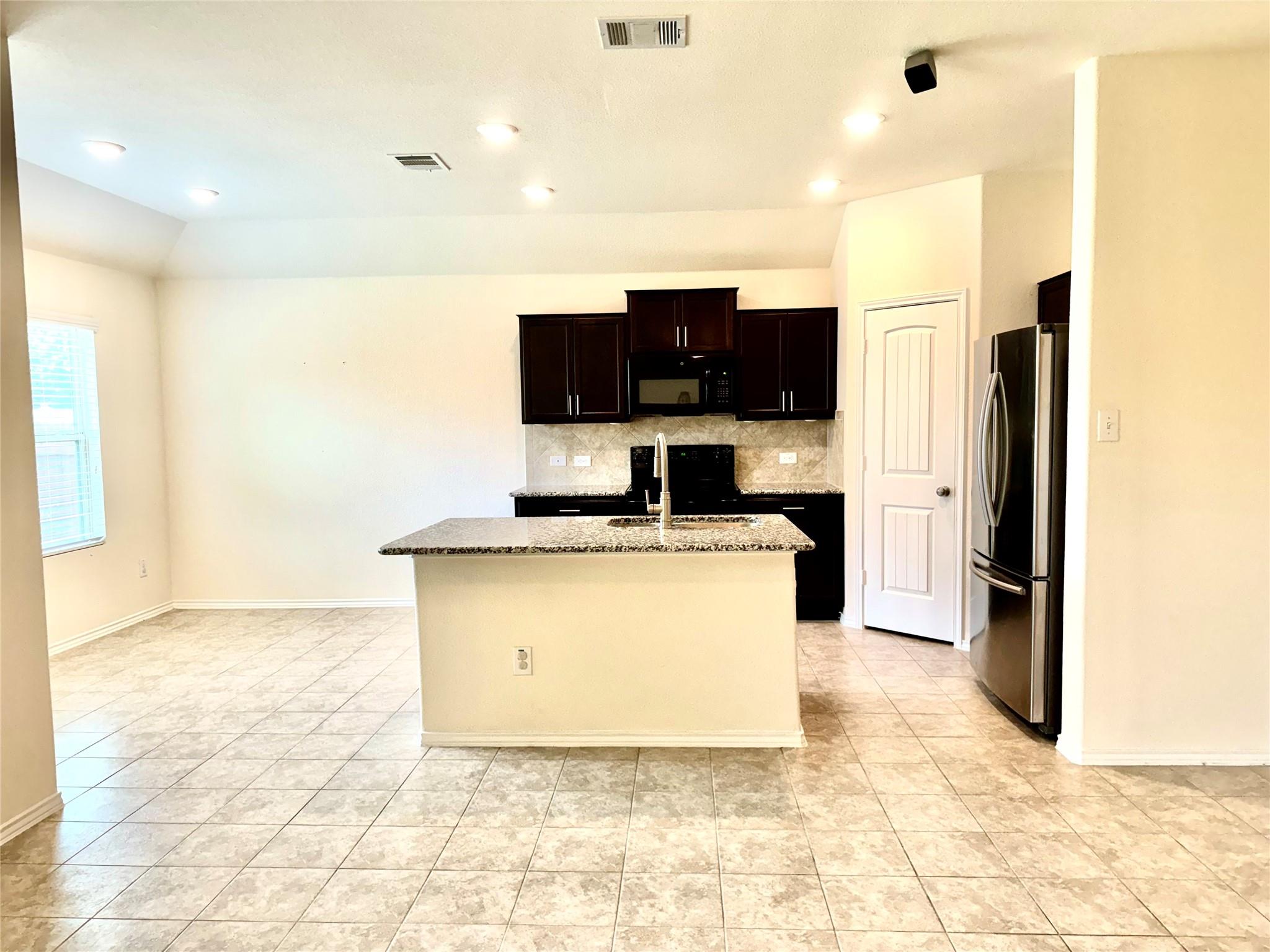 133 Ammonite Ln Property Photo 2