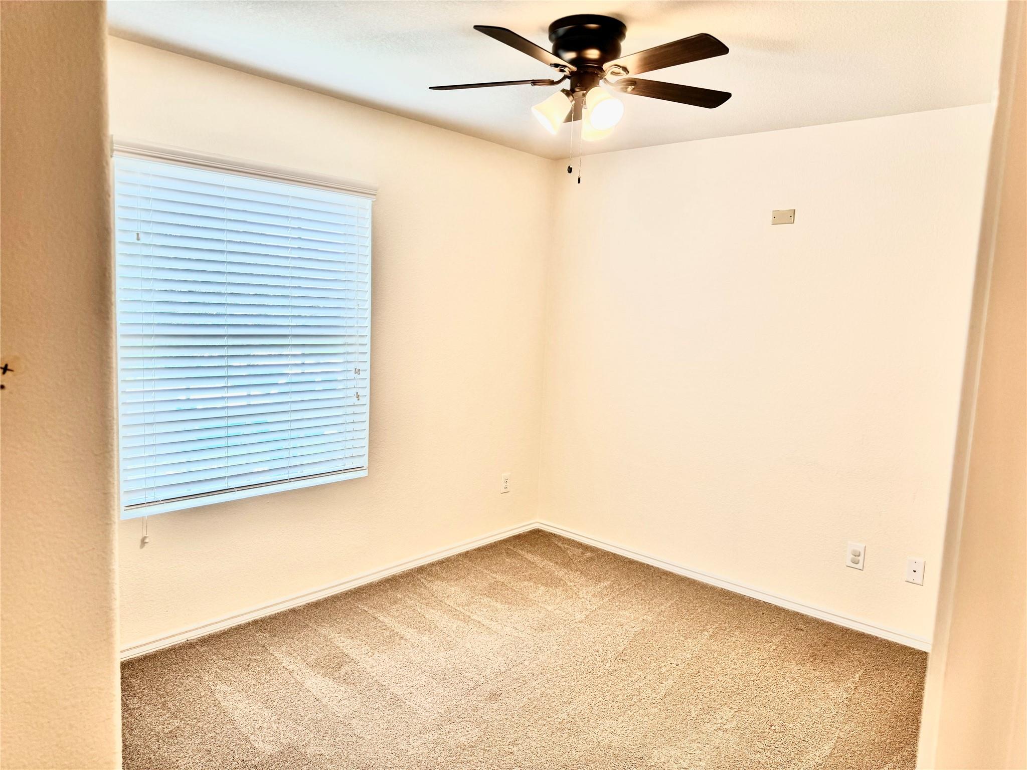 133 Ammonite Ln Property Photo 8