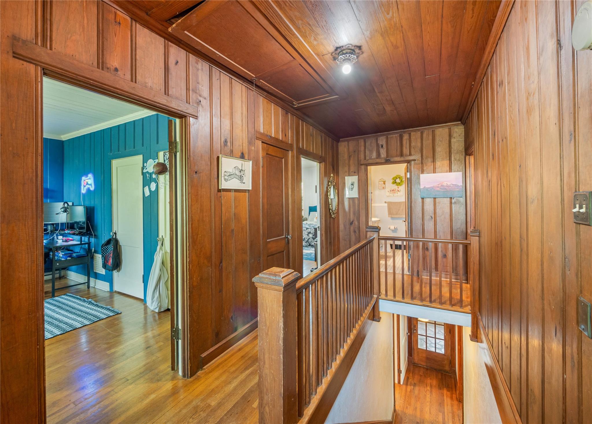 1543 W Clark St Property Photo 17